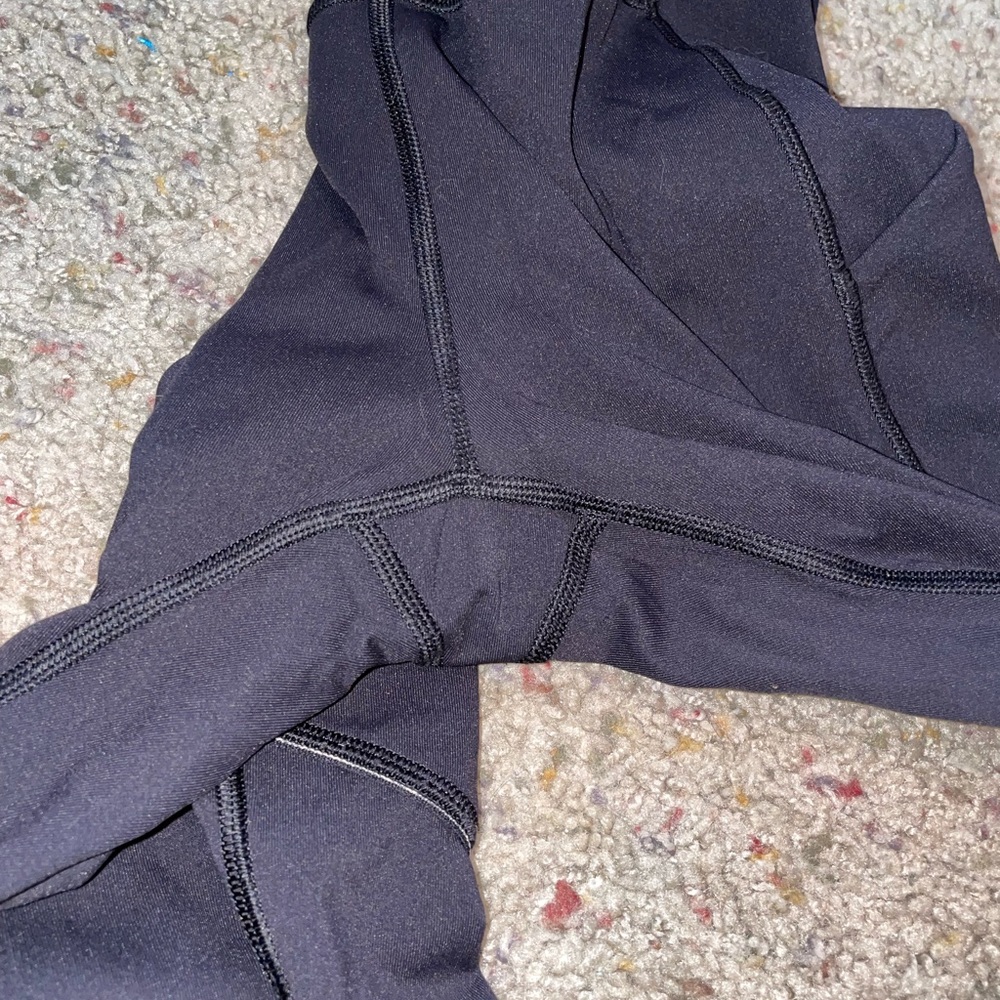 Lululemon speed up tight 28” full on luxtreme black size 6